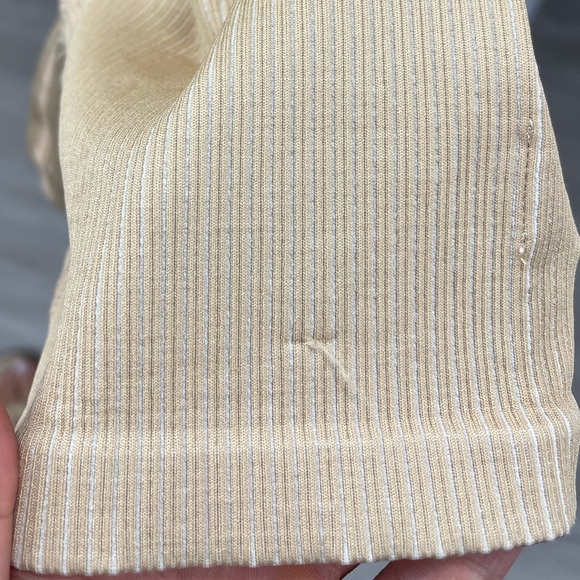 ❌❌SOLD❌SOLD❌❌DO NOT BUY!❌OFFLINE By Aerie Ribbed Seamless Logo 5" Bodysuit - Picture 9 of 9